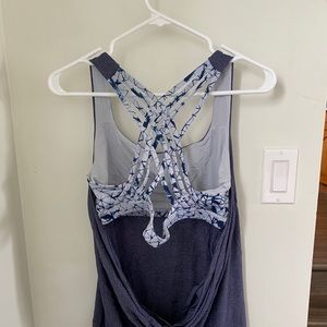 Lululemon tank